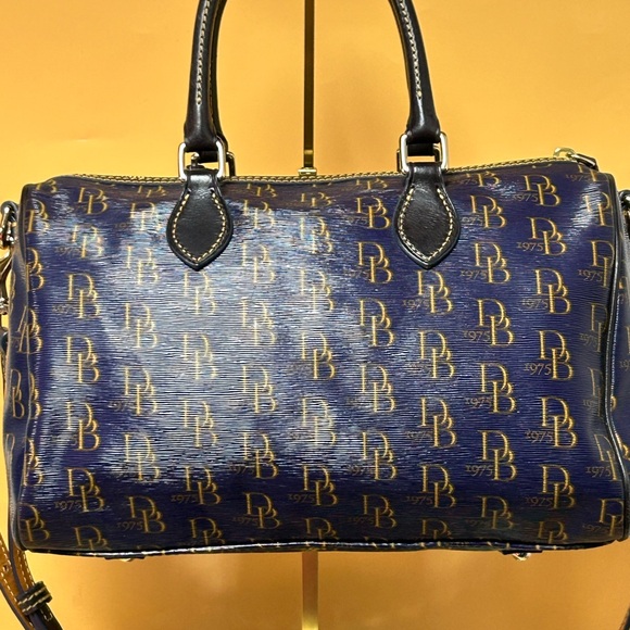 Dooney & Bourke Navy and Gold Monogram Satchel Approx. 11 x 9.5 x 4.5 - Picture 3 of 17